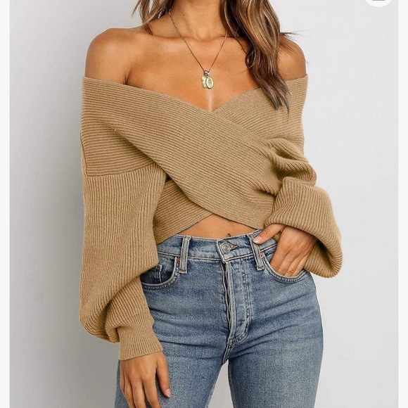 Tops - 🎉🎉Host pick🎉🎉Wrap V neck Crop sweater caramel color.Cross front Off shoulder